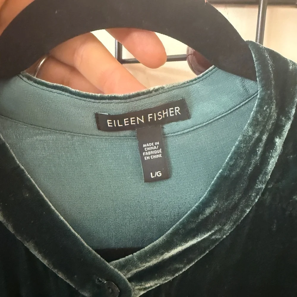 Velvet Button-Up Long Shirt Dress in Deep Emerald - Picture 2 of 4